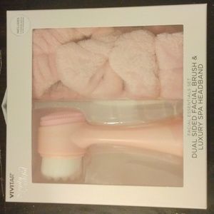 Facial brush and headband